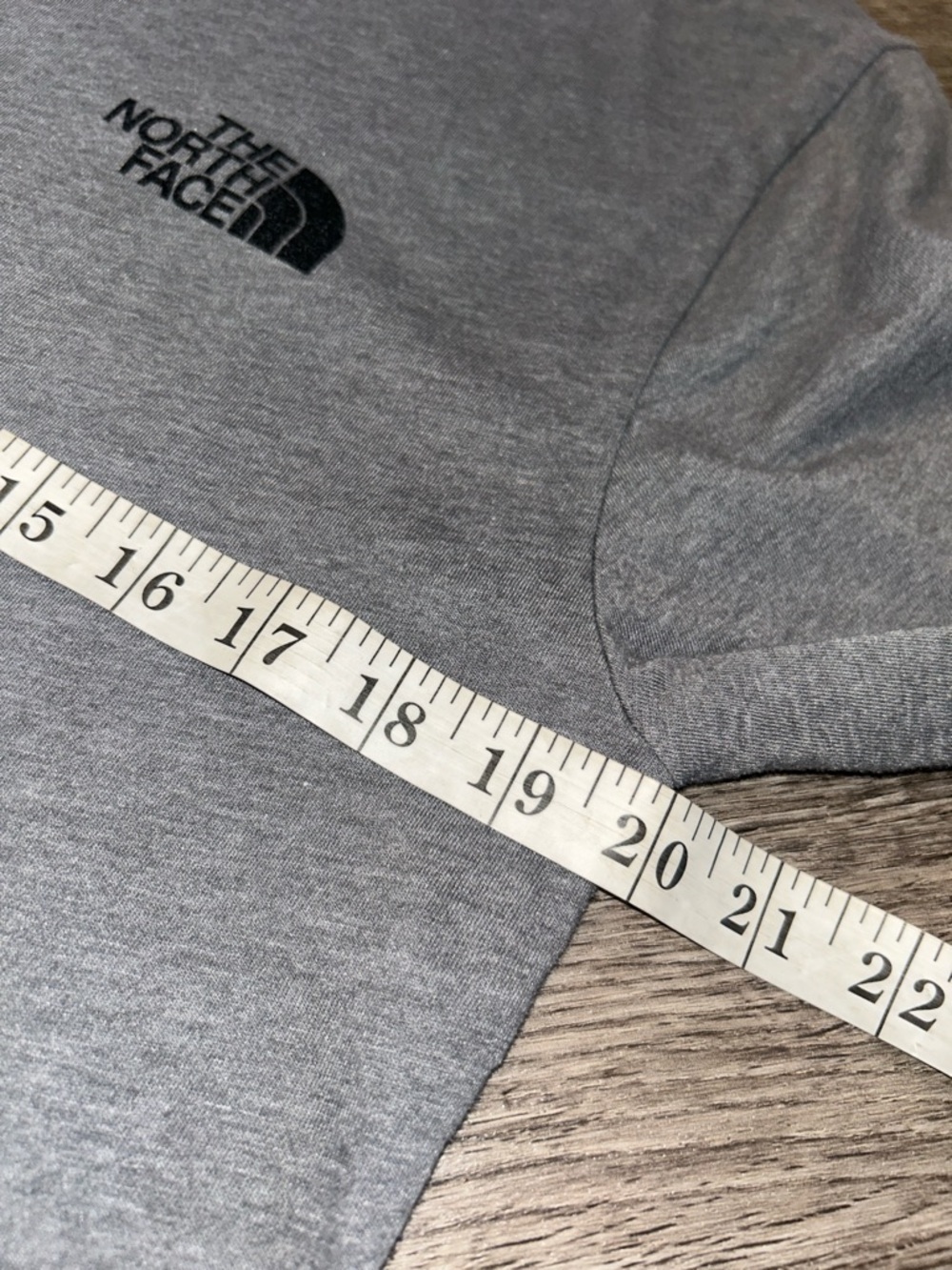 The North Face Long Sleeve Shirt Gray Logo Tee Men’s Medium - Picture 6 of 7